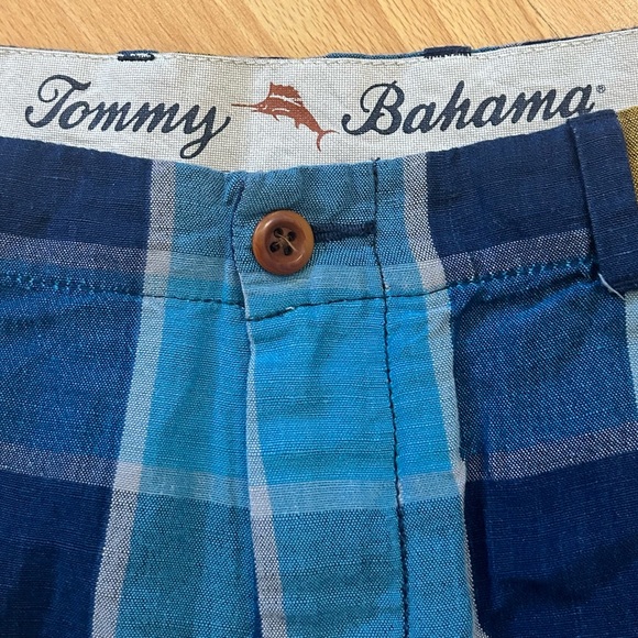 Tommy Bahama shorts - Picture 3 of 4